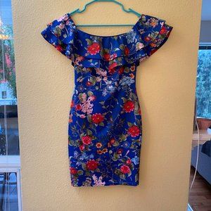 Form-fitting, off-the-shoulder floral dress